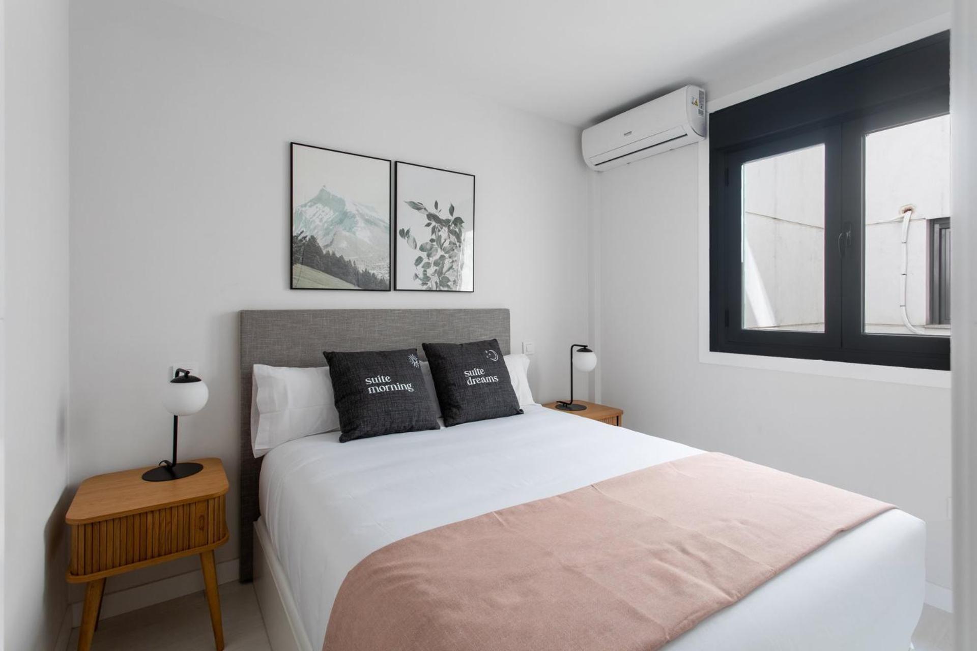 Limehome Madrid Calle De La Paloma Bagian luar foto