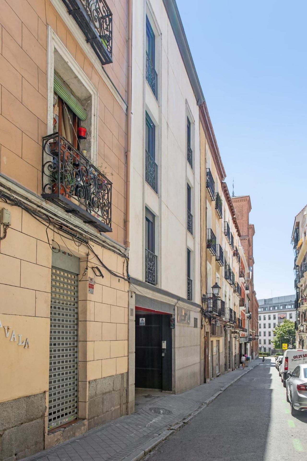Limehome Madrid Calle De La Paloma Bagian luar foto