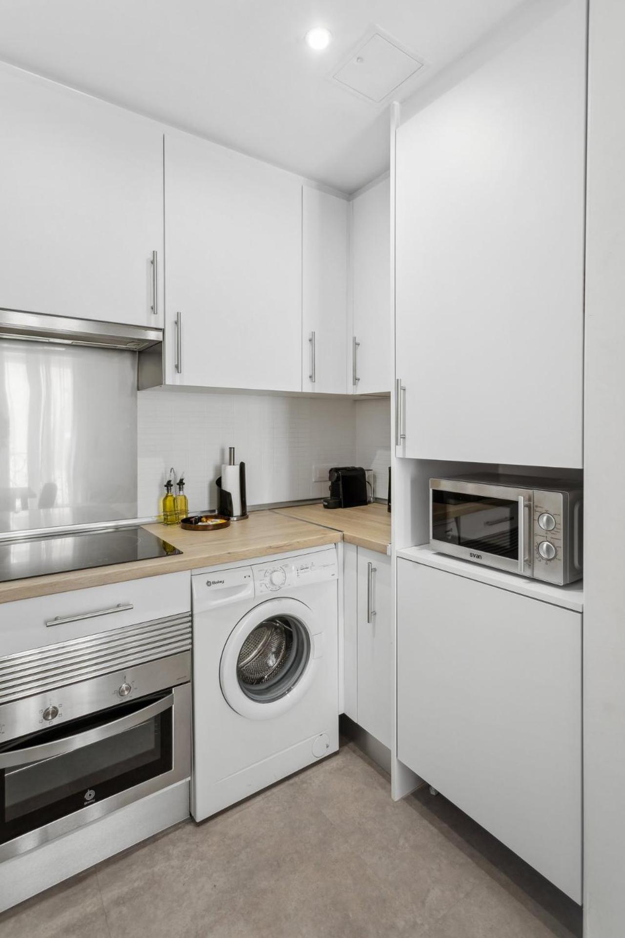 Limehome Madrid Calle De La Paloma Bagian luar foto