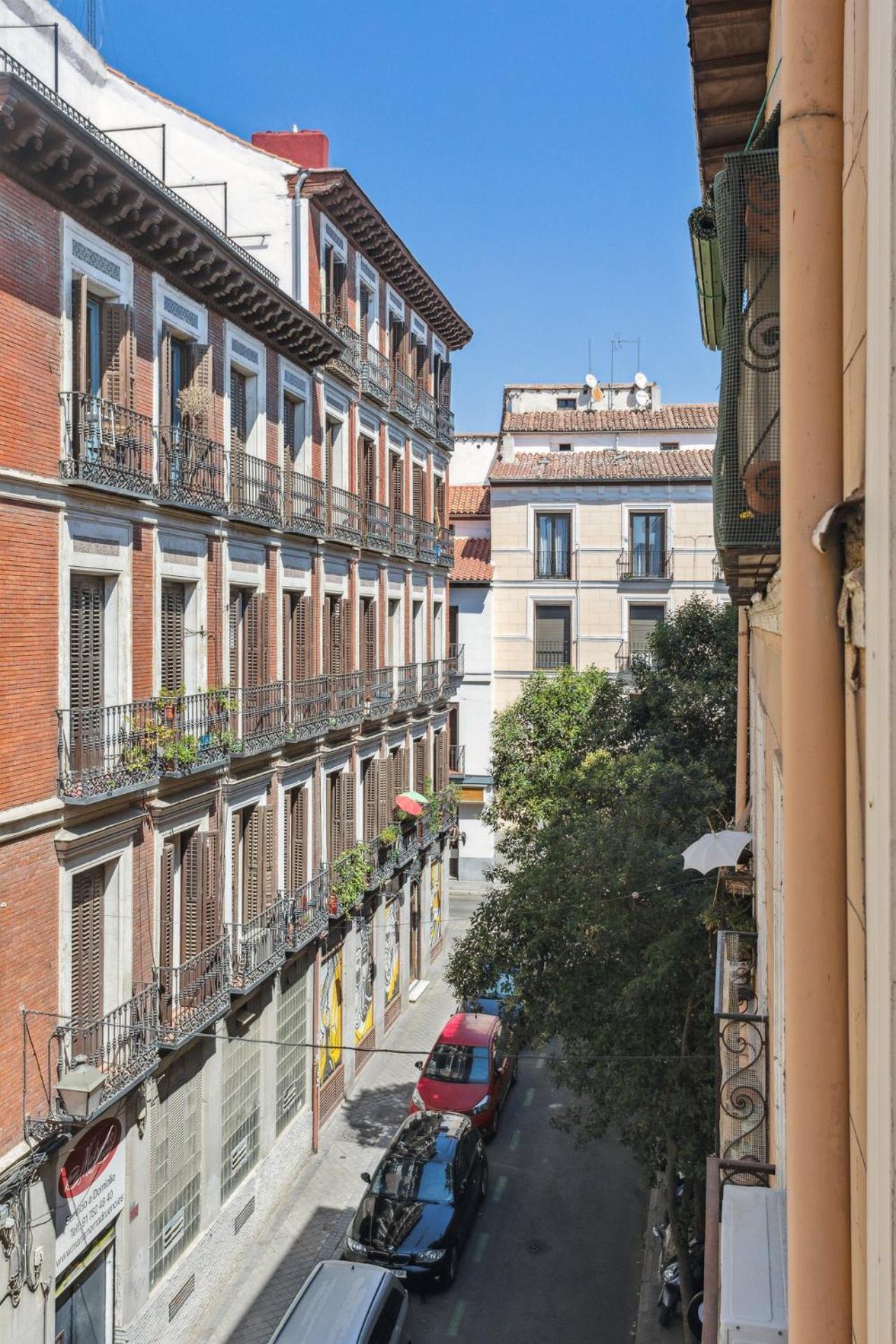 Limehome Madrid Calle De La Paloma Bagian luar foto