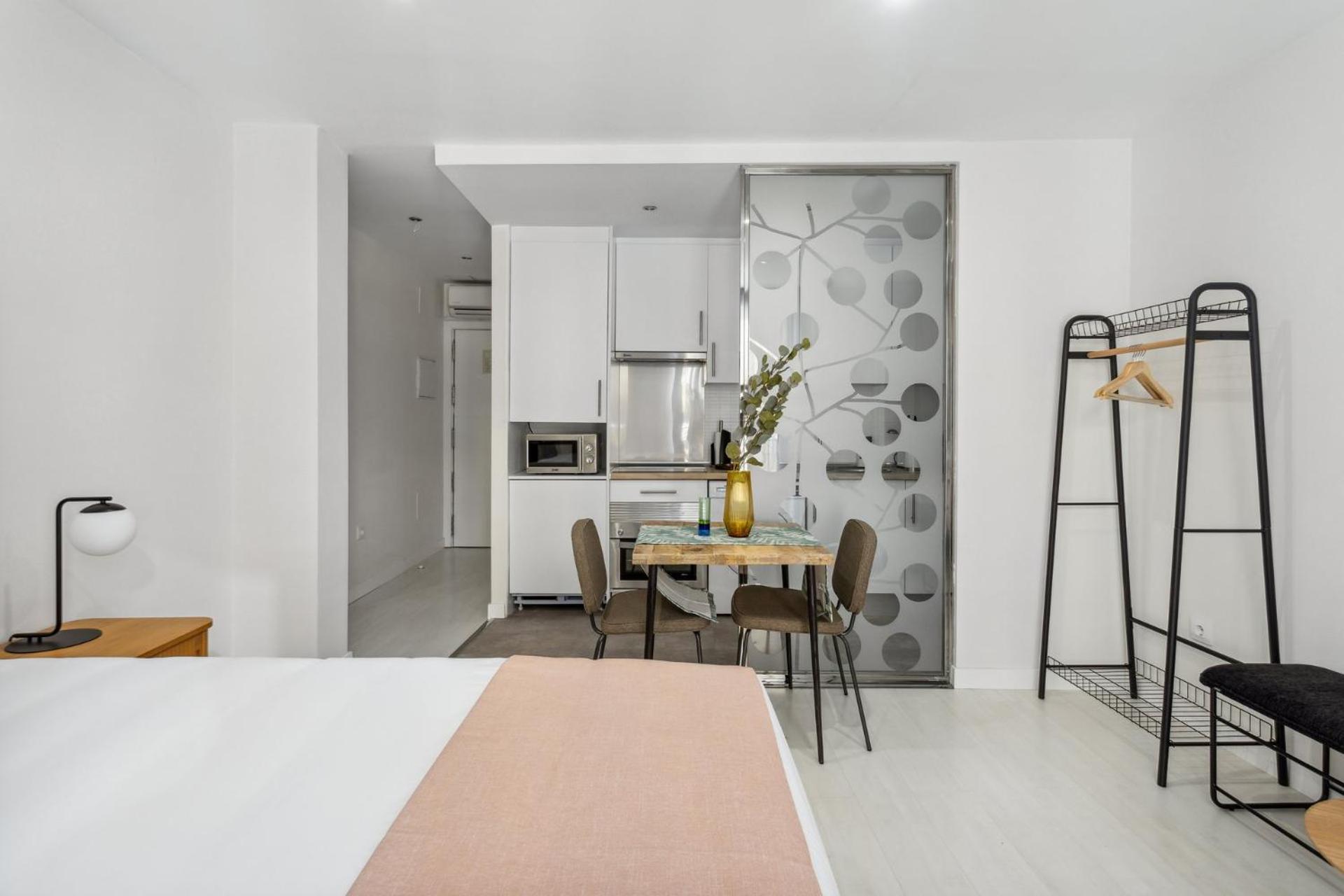 Limehome Madrid Calle De La Paloma Bagian luar foto